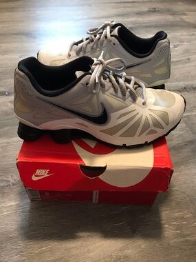Nike Shox Shocks Turbo 14 Men’s 8 Shoes